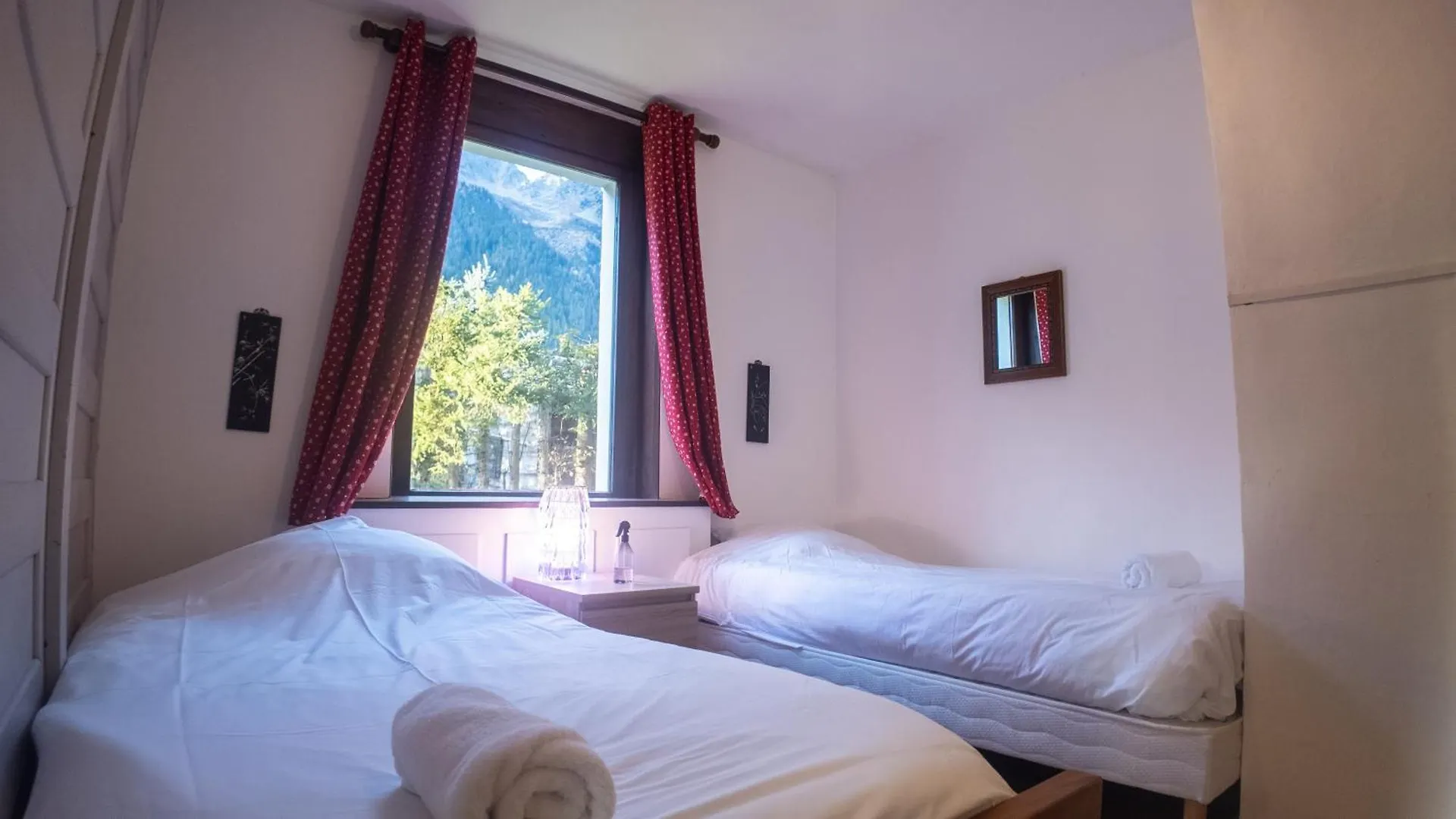 Appartement Chalet La Pagode, Vue Mont-Blanc Et Jardin Prive Chamonix